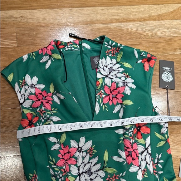 NWT VINCE CAMUTO Floral Green Mini Dress - Picture 7 of 9